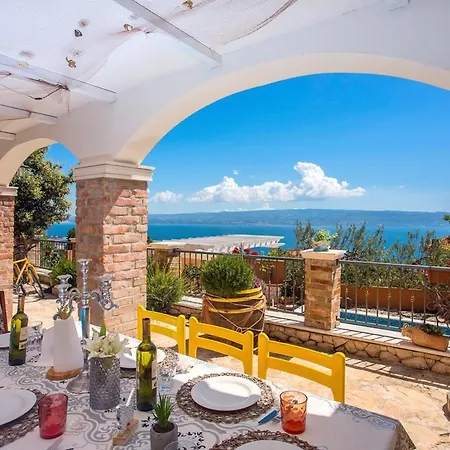 Vila Bajnice Sleeps 8 Pool Air Con Wifi